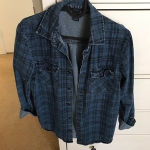 Demin plaid button up.